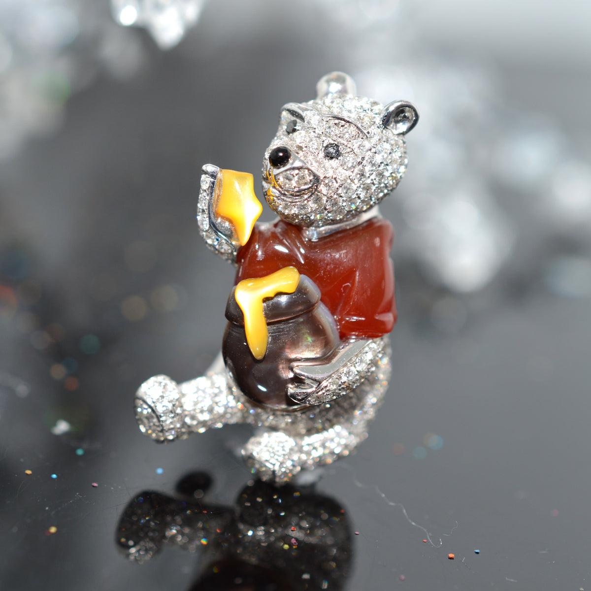 Adorable 18K White Gold Diamond &quot;Winnie The Pooh&quot; Pin/Pendant