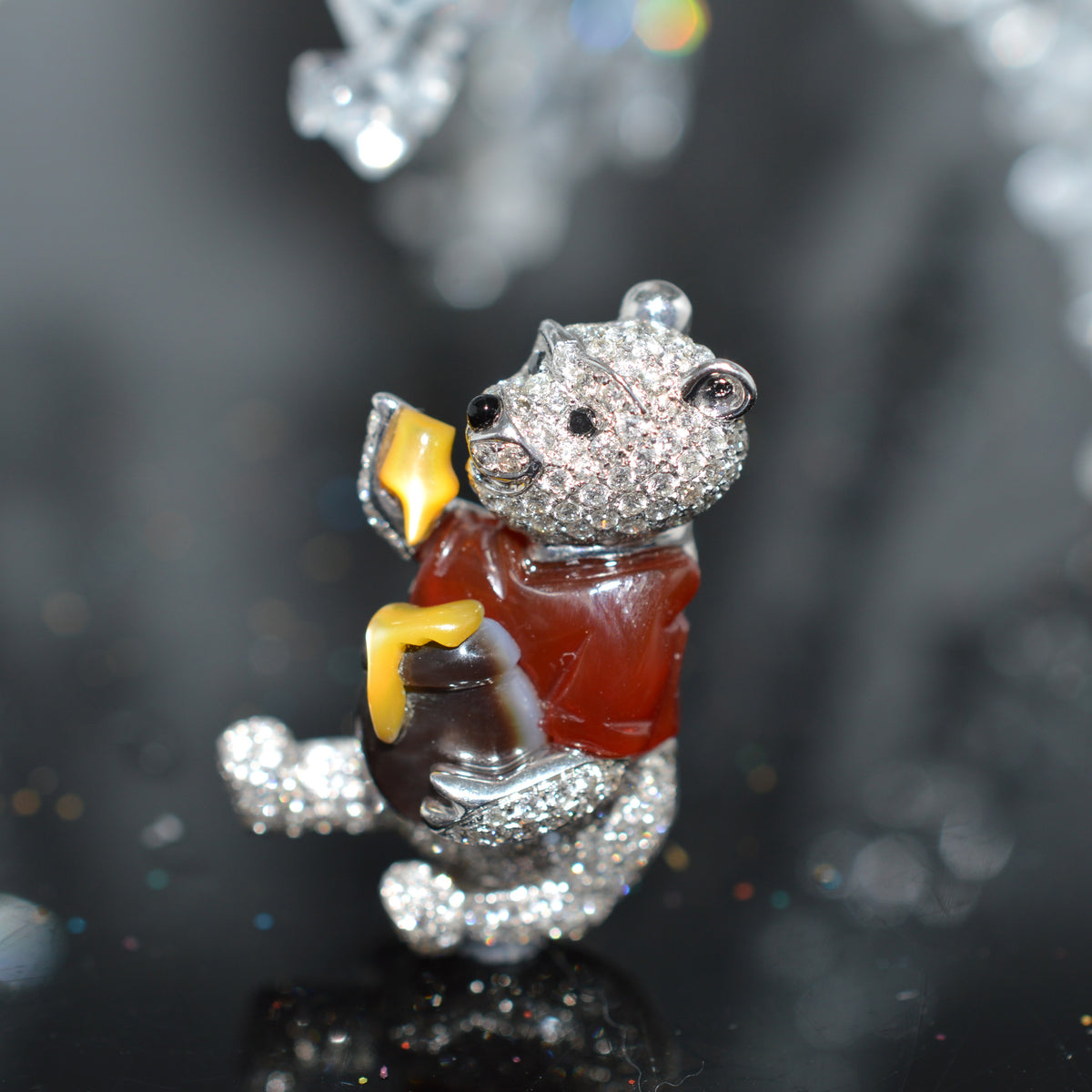 Adorable 18K White Gold Diamond &quot;Winnie The Pooh&quot; Pin/Pendant