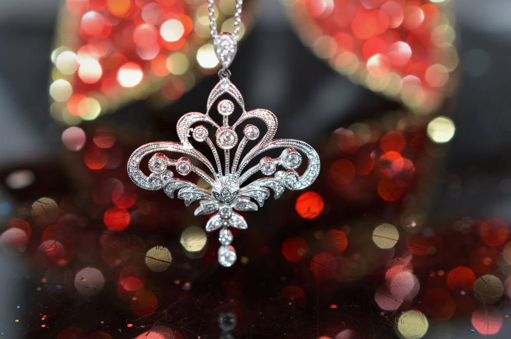 Louis Vuitton Diamond Gold Fleur Necklace